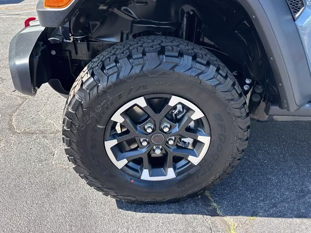 2026 Anvil Clear Coat Jeep Wrangler Rubicon 4X4 Convertible