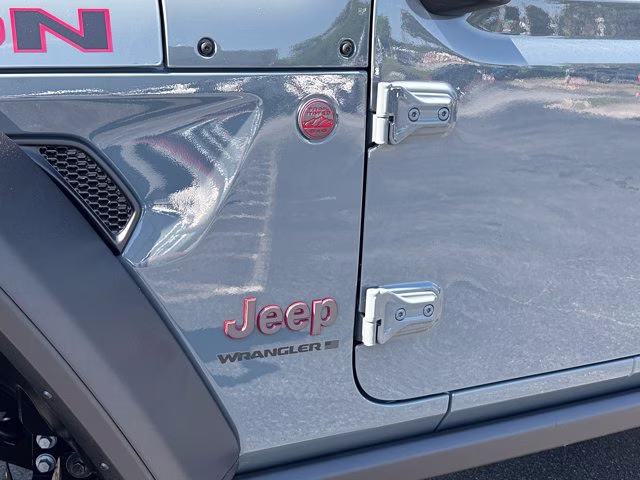 2026 Anvil Clear Coat Jeep Wrangler Rubicon 4X4 Convertible