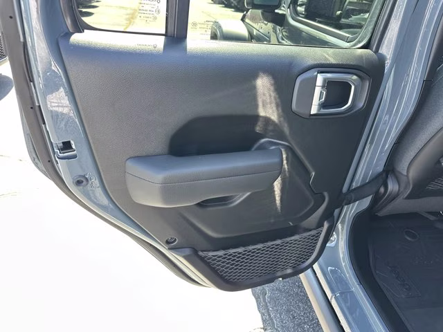 2026 Anvil Clear Coat Jeep Wrangler Rubicon 4X4 Convertible