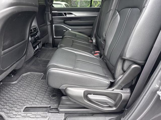 2025 Baltic Gray Metallic Clearcoat Jeep Wagoneer 4x2 RWD SUV