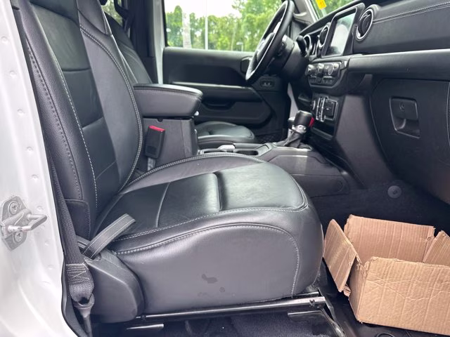 2018 Bright White Clearcoat Jeep Wrangler Unlimited Sahara 4X4 Convertible