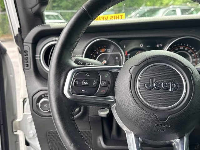2018 Bright White Clearcoat Jeep Wrangler Unlimited Sahara 4X4 Convertible