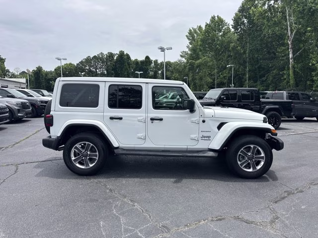 2018 Bright White Clearcoat Jeep Wrangler Unlimited Sahara 4X4 Convertible