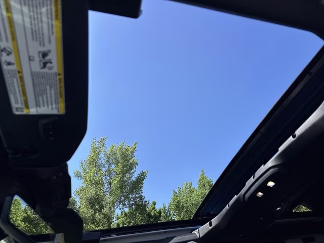 2026 Hydro Blue Pearl Coat Jeep Wrangler Sahara 4X4 Convertible