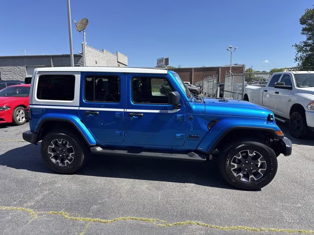 2026 Hydro Blue Pearl Coat Jeep Wrangler Sahara 4X4 Convertible
