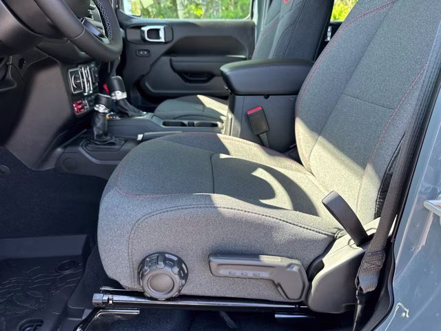 2026 Anvil Clear Coat Jeep Wrangler Rubicon 4X4 Convertible