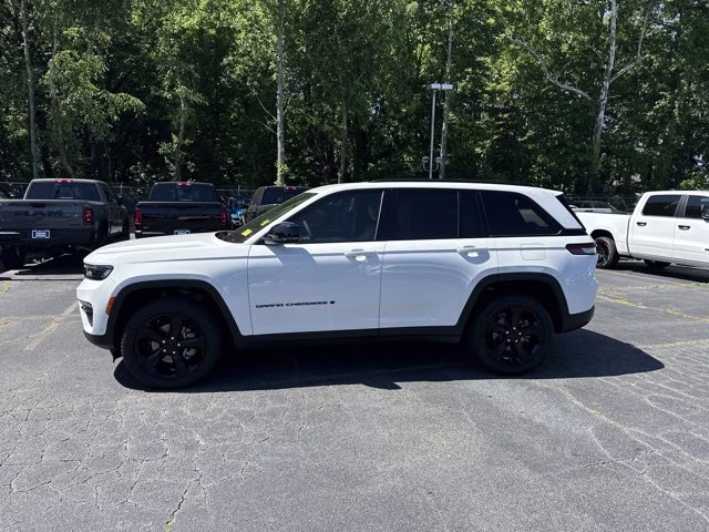 2023 Bright White Clearcoat Jeep Grand Cherokee Limited 4X4 SUV