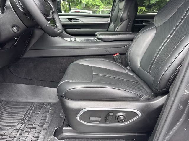 2025 Baltic Gray Metallic Clearcoat Jeep Wagoneer 4x2 RWD SUV