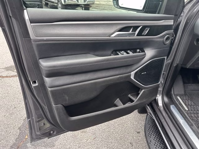 2025 Baltic Gray Metallic Clearcoat Jeep Wagoneer 4x2 RWD SUV