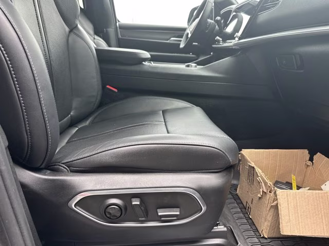 2025 Baltic Gray Metallic Clearcoat Jeep Wagoneer 4x2 RWD SUV