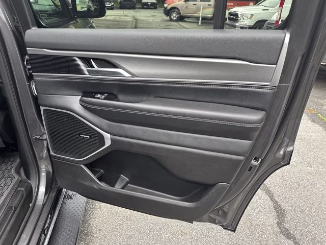 2025 Baltic Gray Metallic Clearcoat Jeep Wagoneer 4x2 RWD SUV