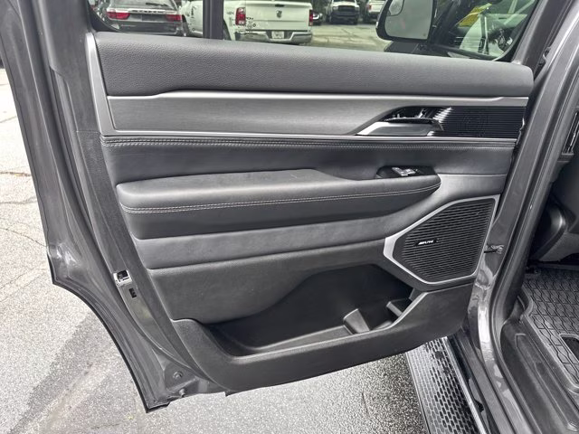 2025 Baltic Gray Metallic Clearcoat Jeep Wagoneer 4x2 RWD SUV