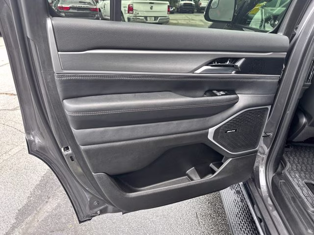 2025 Baltic Gray Metallic Clearcoat Jeep Wagoneer 4x2 RWD SUV