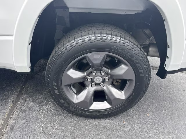 2023 Bright White Clearcoat Ram 1500 Big Horn 4X4 Truck