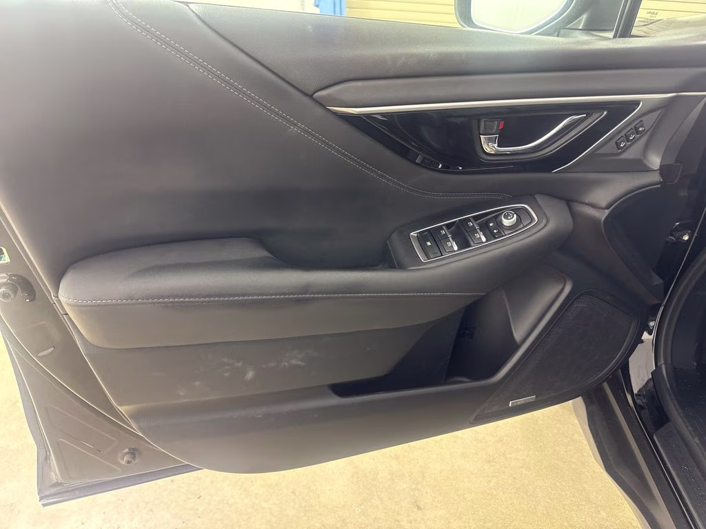 2020 Crystal Black Silica Subaru Outback Limited AWD SUV