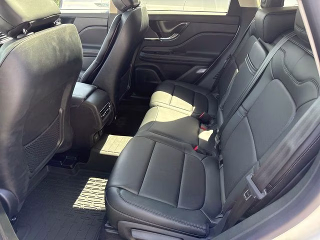 2025 Pristine White Metallic Tri-Coat Lincoln Corsair Reserve AWD SUV