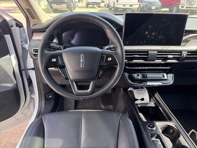 2025 Pristine White Metallic Tri-Coat Lincoln Corsair Reserve AWD SUV