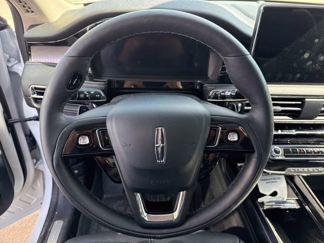 2025 Pristine White Metallic Tri-Coat Lincoln Corsair Reserve AWD SUV