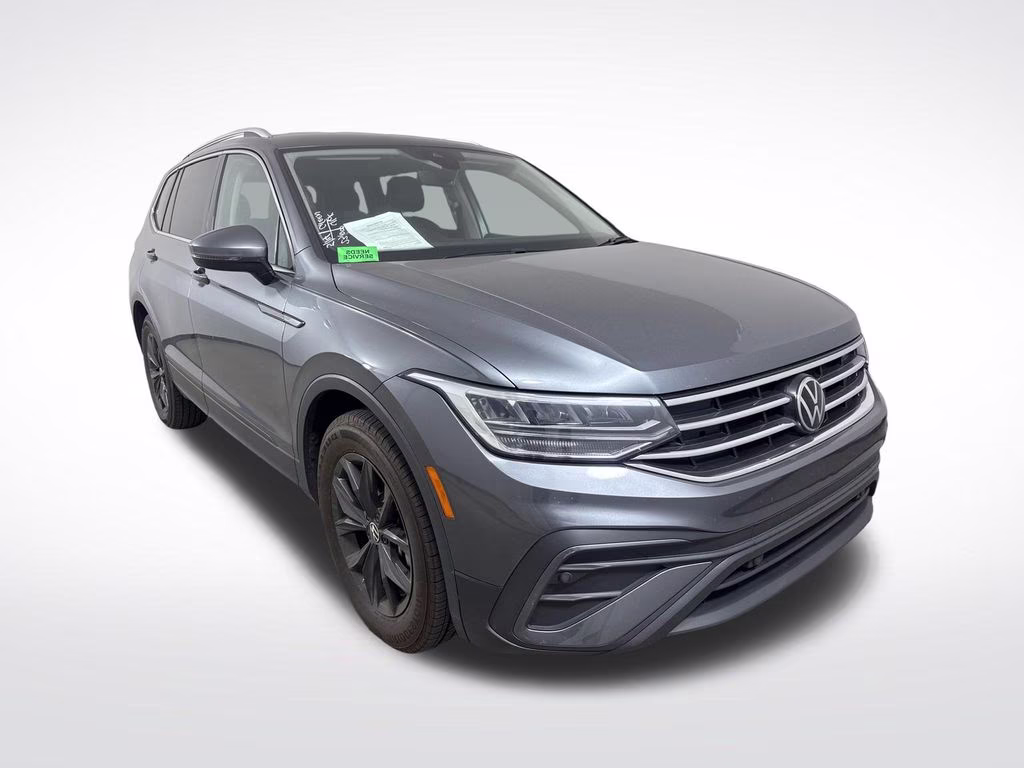 2024 Platinum Gray Metallic Volkswagen Tiguan 2.0T SE FWD SUV