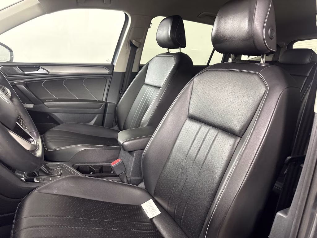 2024 Platinum Gray Metallic Volkswagen Tiguan 2.0T SE FWD SUV