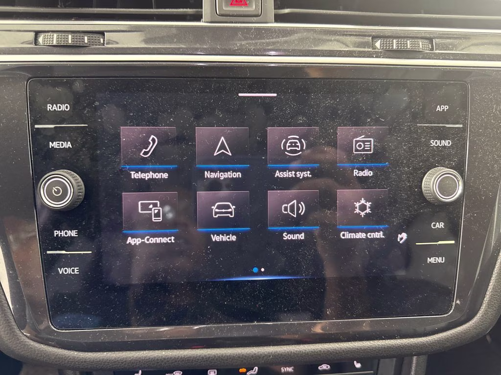 2024 Platinum Gray Metallic Volkswagen Tiguan 2.0T SE FWD SUV