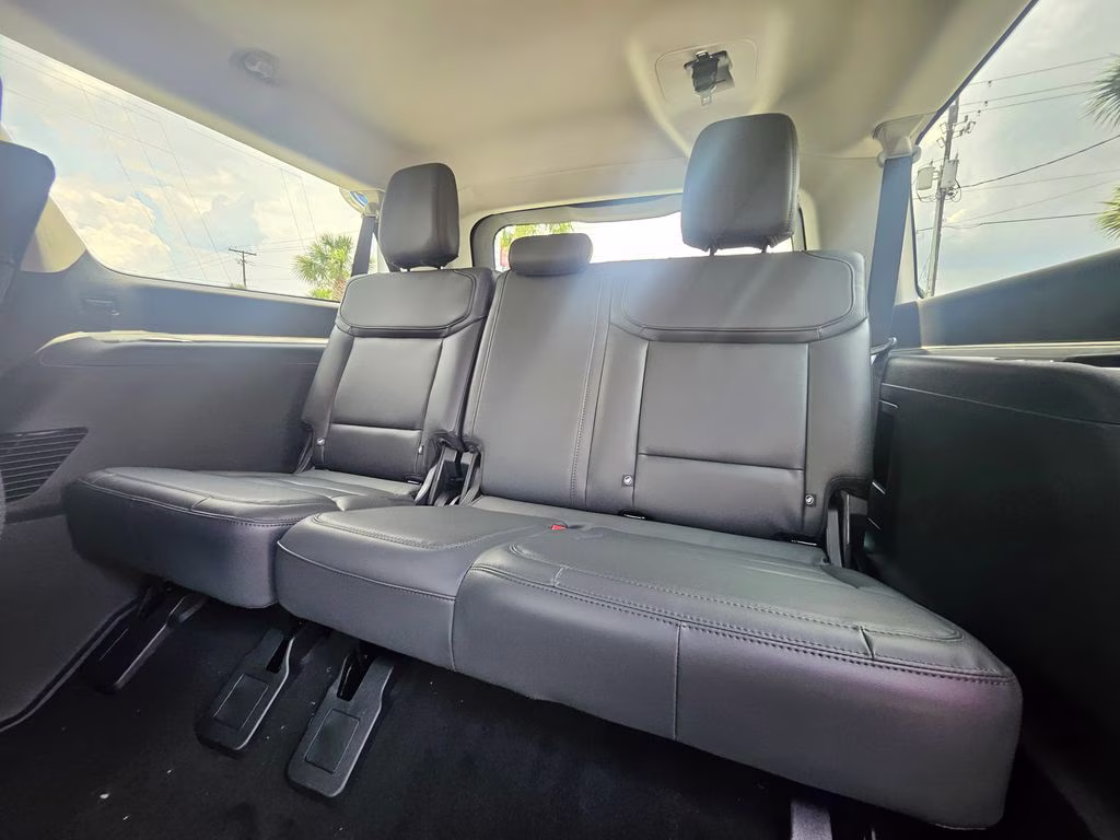 2026 Space Silver Metallic Ford Expedition Max Active RWD SUV