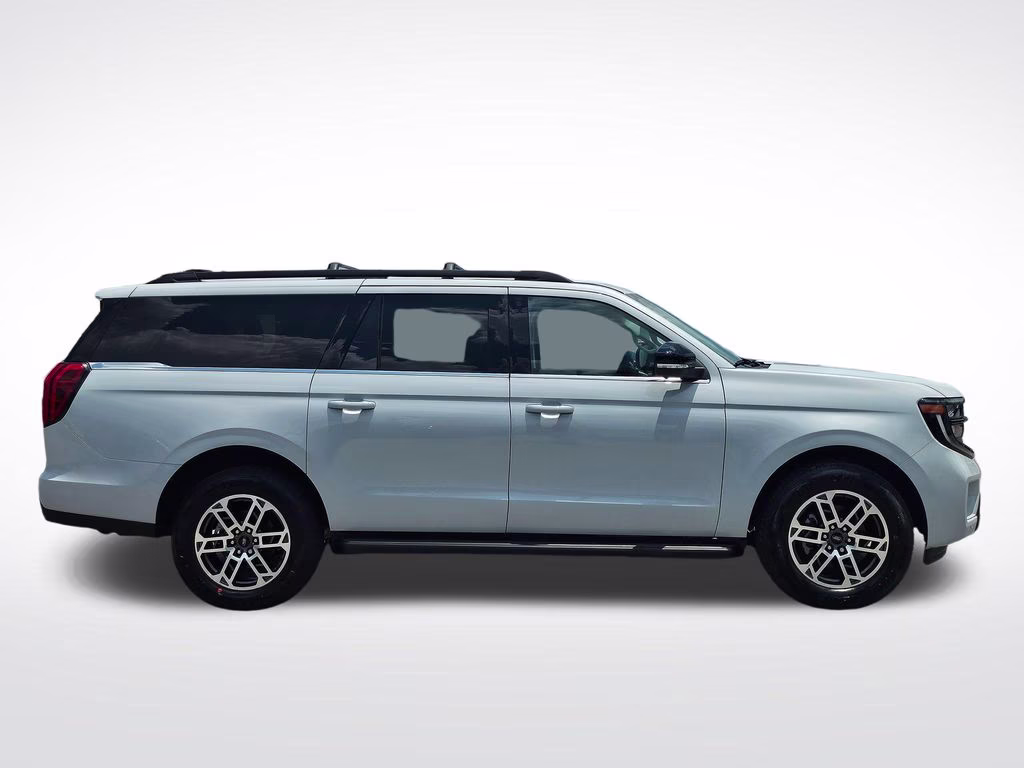 2026 Space Silver Metallic Ford Expedition Max Active RWD SUV