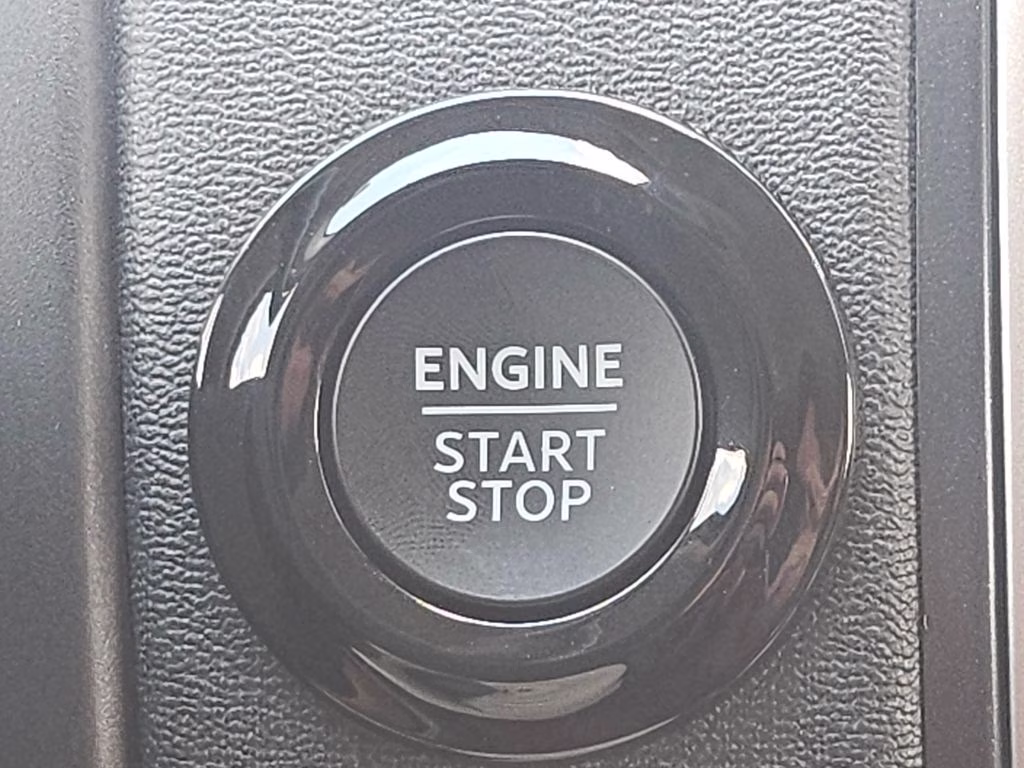 2026 Space Silver Metallic Ford Expedition Max Active RWD SUV