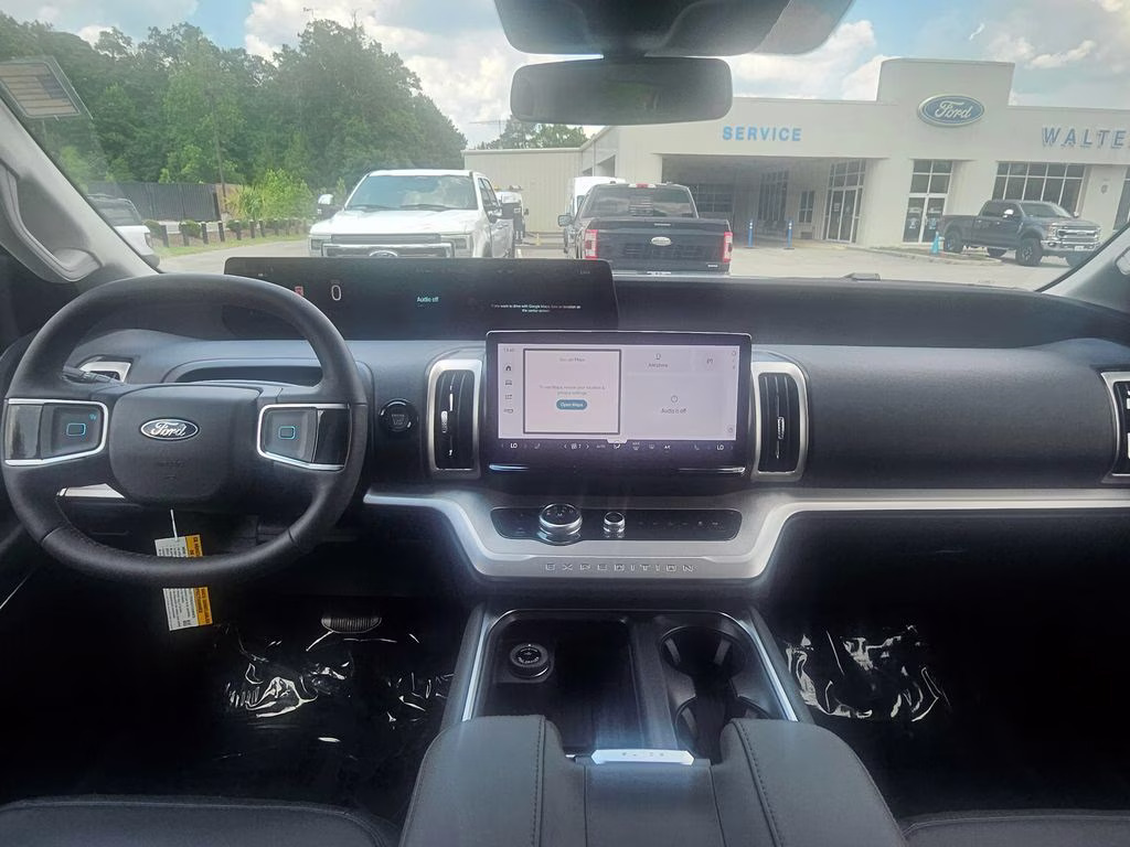 2026 Space Silver Metallic Ford Expedition Max Active RWD SUV