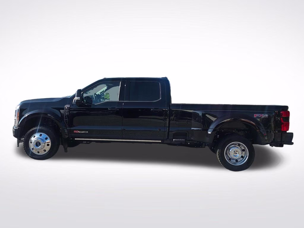 2026 Agate Black Metallic Ford Super Duty F-450 DRW Platinum 4X4 Truck