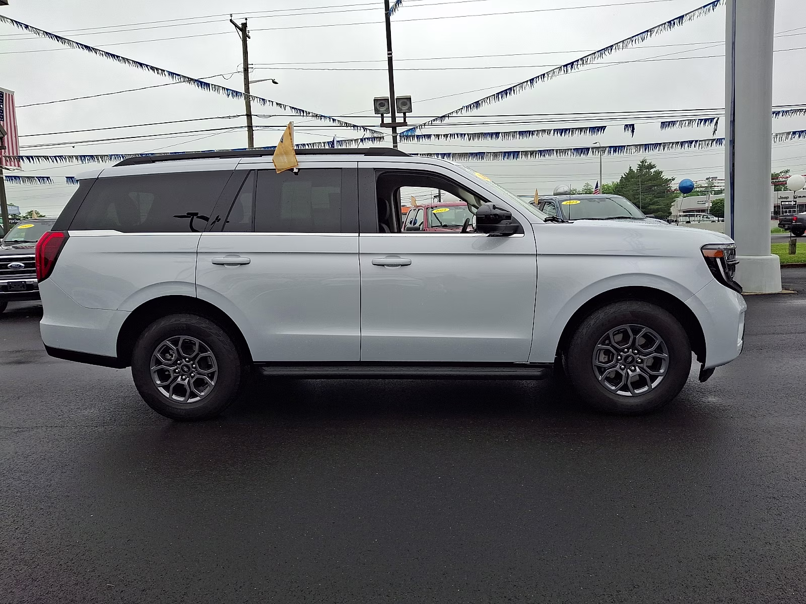2025 Space Silver Metallic - A3 Ford Expedition Active 4X4