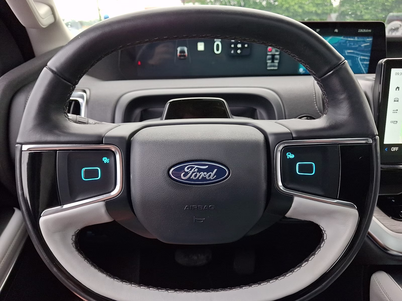 2025 Agate Black Metallic - UM Ford Expedition Platinum 4X4