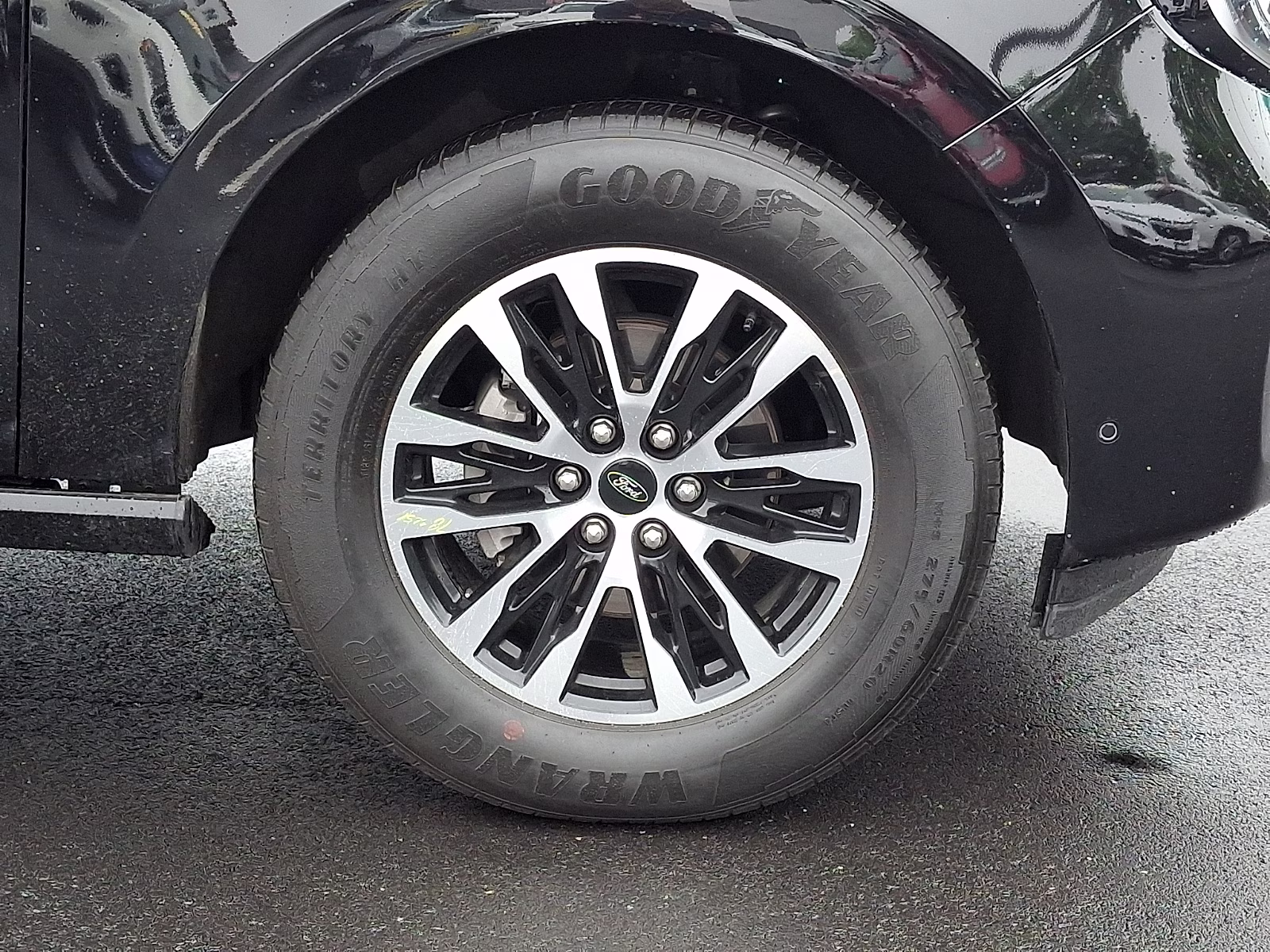 2025 Agate Black Metallic - UM Ford Expedition Platinum 4X4