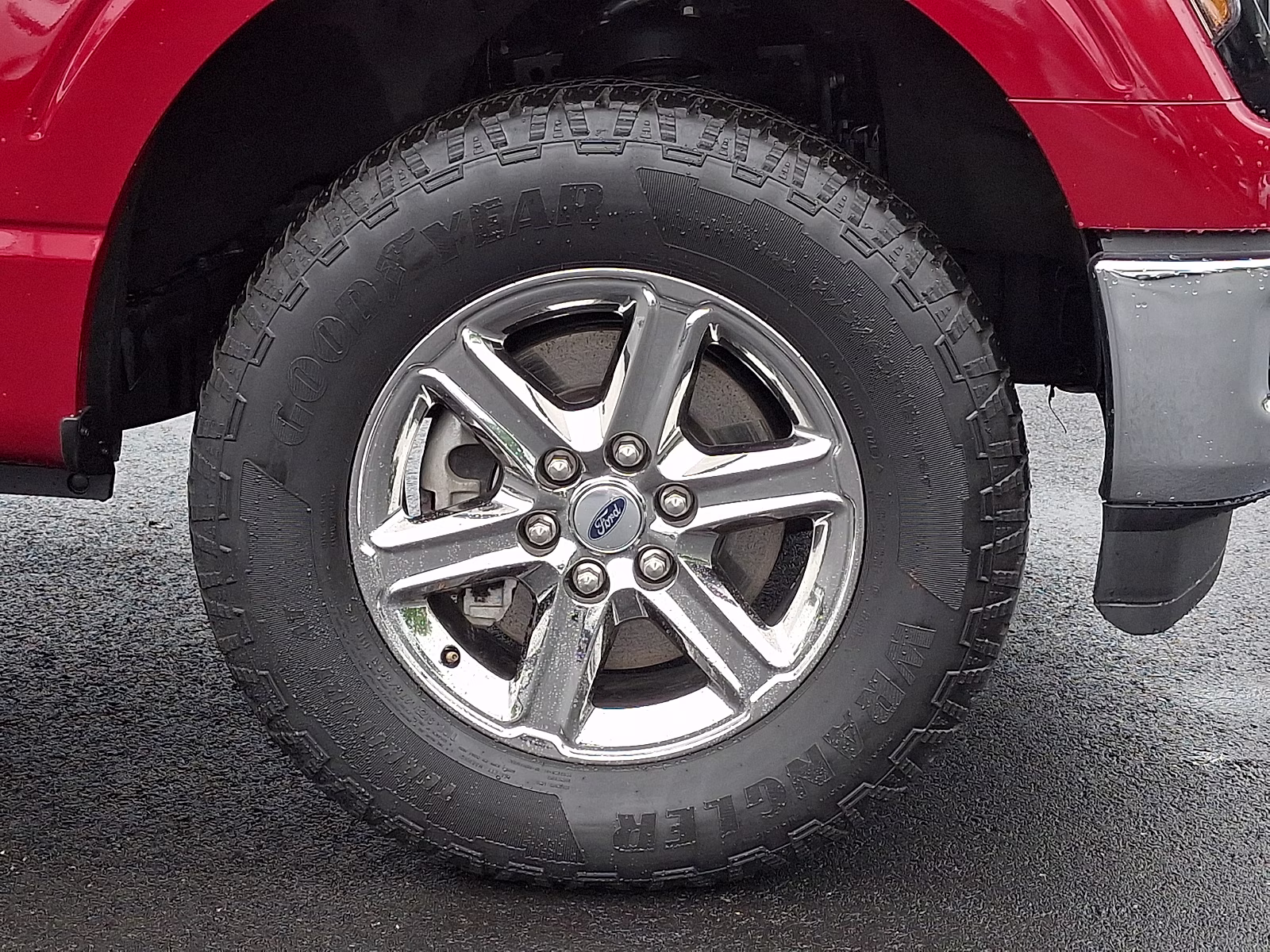 2025 Rapid Red Metallic Tinted Clearcoat - D4 Ford F-150 XLT 4X4