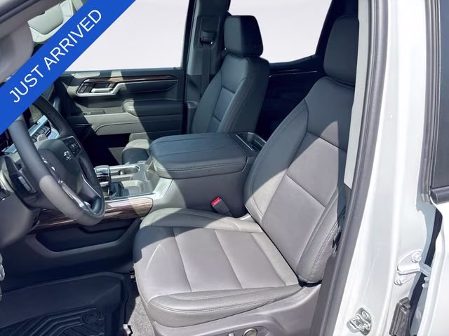 2026 Summit White Chevrolet Silverado 1500 LT Trail Boss 4X4 Truck
