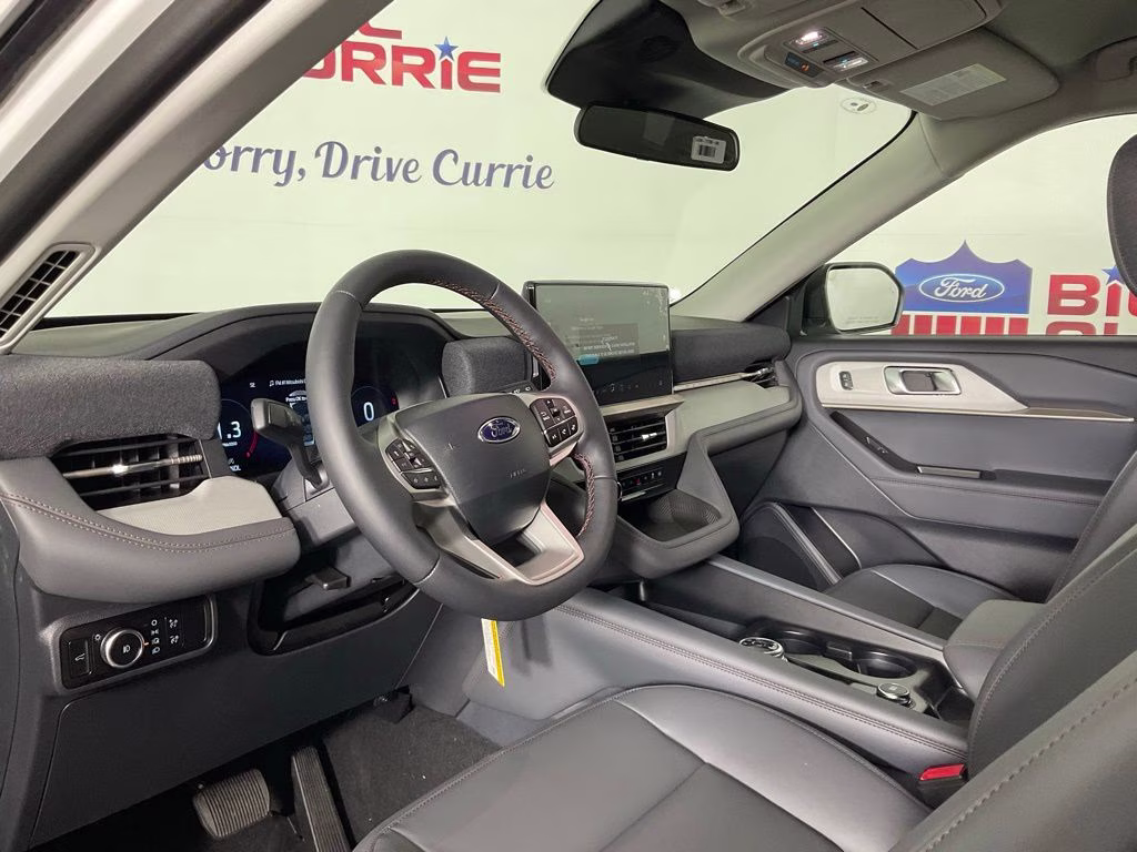 2026 White Metallic Ford Explorer Active RWD SUV