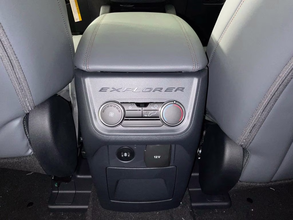 2026 White Metallic Ford Explorer Active RWD SUV