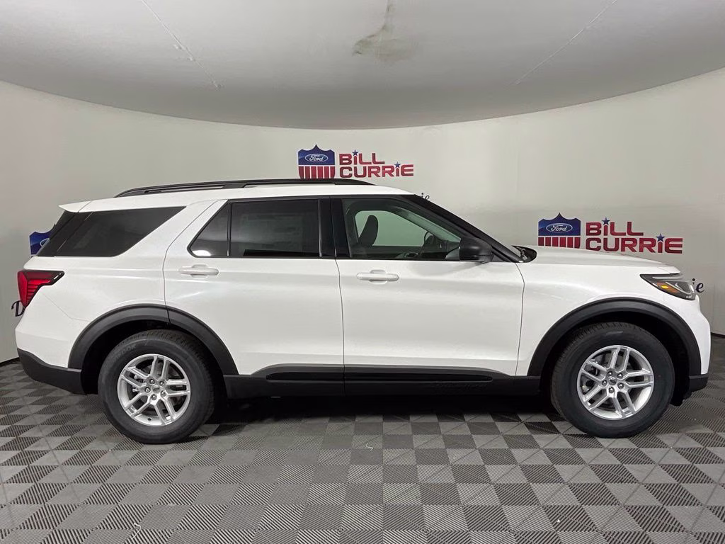 2026 White Metallic Ford Explorer Active RWD SUV