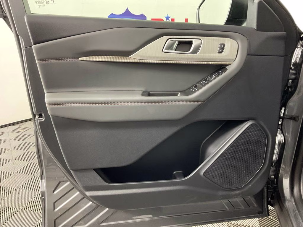 2026 Gray Metallic Ford Explorer Active RWD SUV