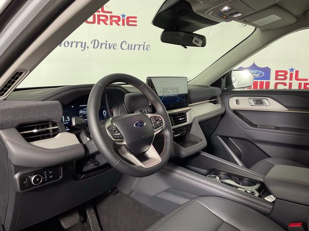 2026 White Ford Explorer Active RWD SUV