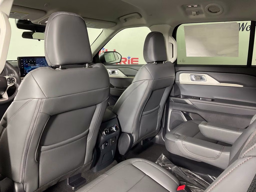 2026 White Ford Explorer Active RWD SUV