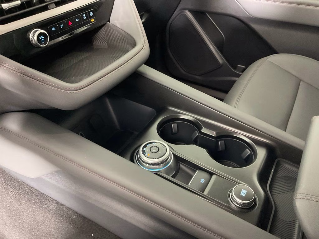 2026 White Ford Explorer Active RWD SUV