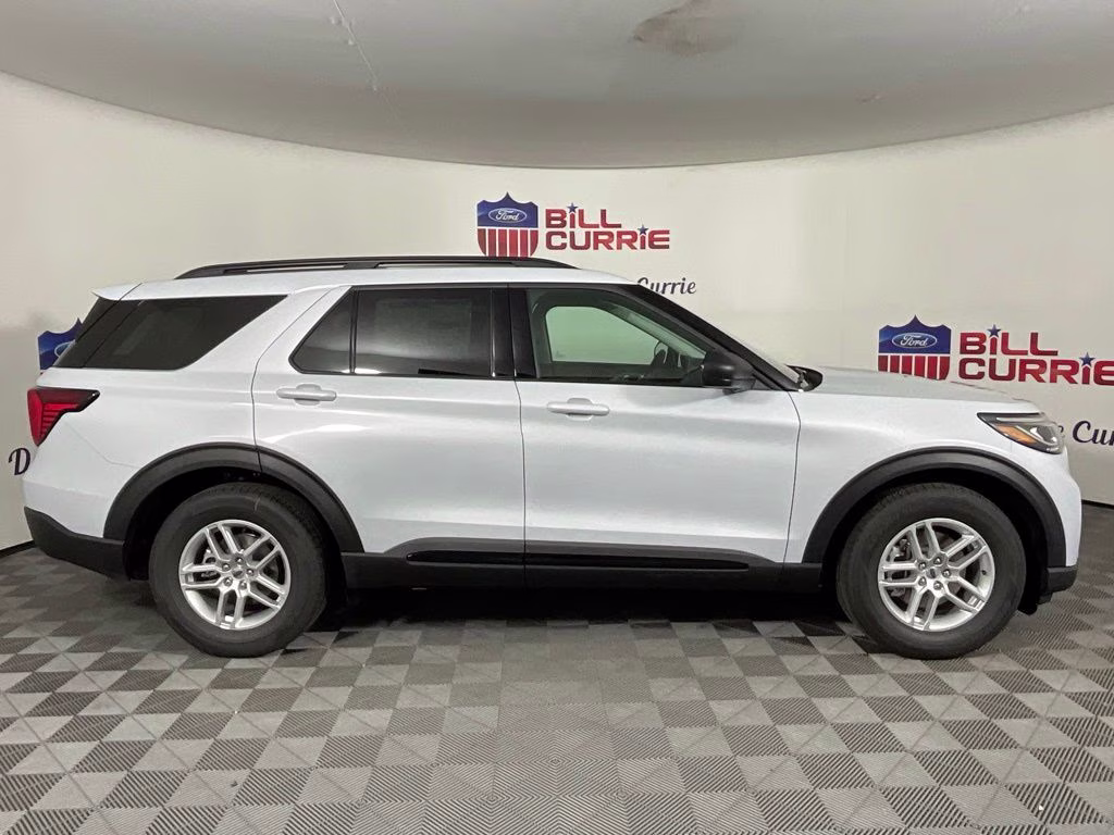 2026 White Ford Explorer Active RWD SUV