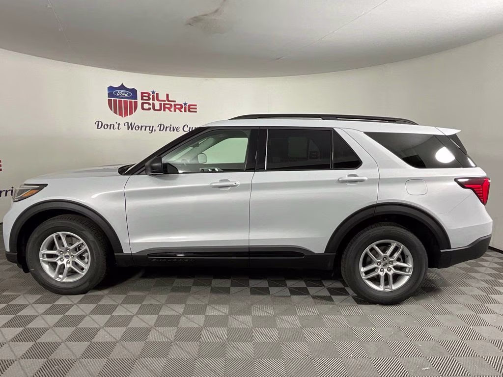 2026 White Ford Explorer Active RWD SUV