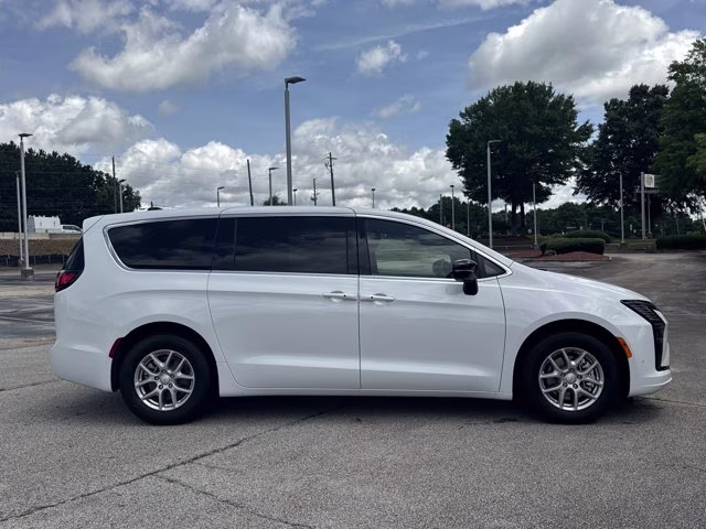 2027 Bright White Clearcoat Chrysler Pacifica Select FWD Van