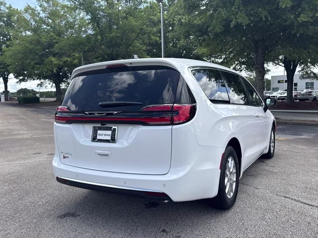 2027 Bright White Clearcoat Chrysler Pacifica Select FWD Van
