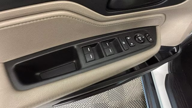 2018 White Diamond Pearl Honda Odyssey EX-L FWD Van
