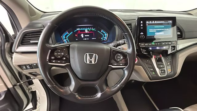 2018 White Diamond Pearl Honda Odyssey EX-L FWD Van
