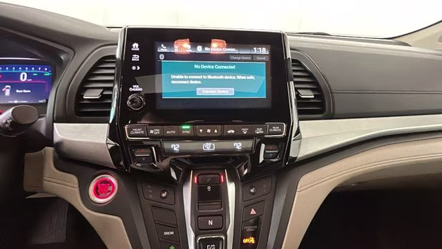 2018 White Diamond Pearl Honda Odyssey EX-L FWD Van