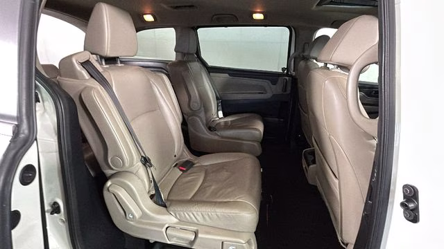 2018 White Diamond Pearl Honda Odyssey EX-L FWD Van
